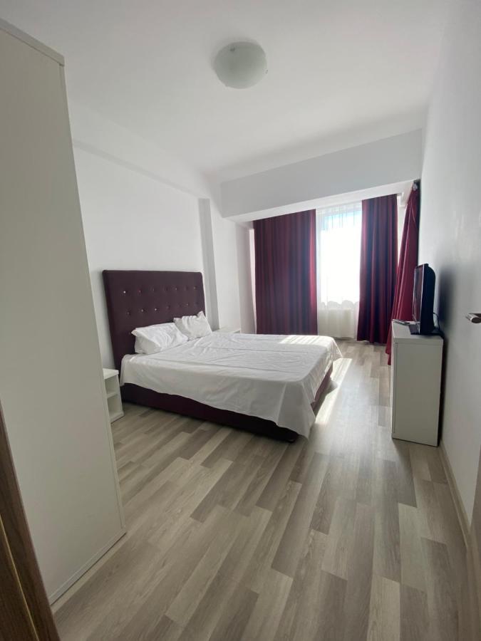 Apartament Crazy Summerland Mamaia Buitenkant foto